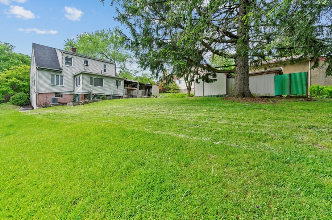 189 Orch Dr, Pittsburgh PA 15228-2159 exterior