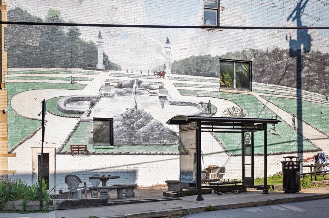 5824 Bryant St, Pittsburgh PA  15206-1604 exterior