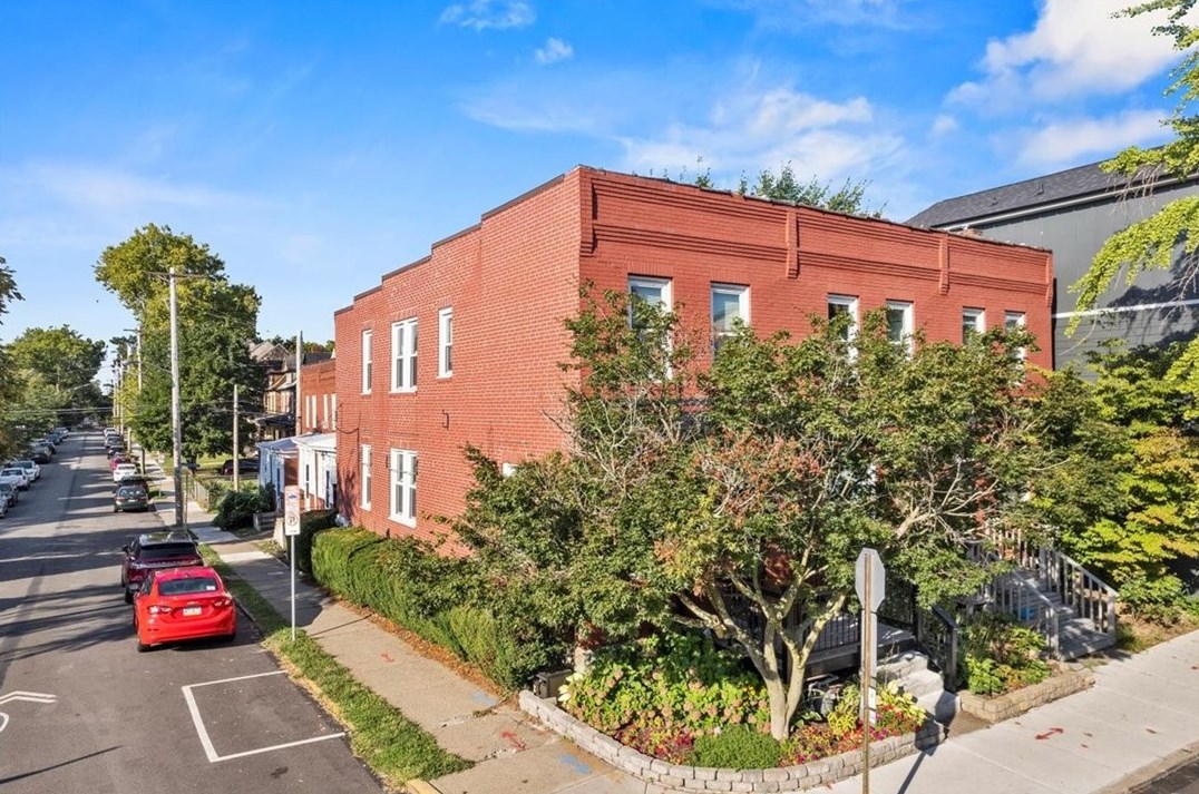 5824 Bryant St, Pittsburgh PA  15206-1604 exterior