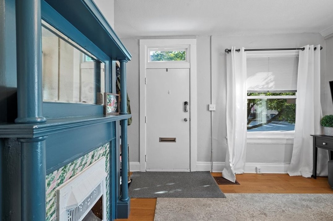 5824 Bryant St, Pittsburgh PA  15206-1604 exterior