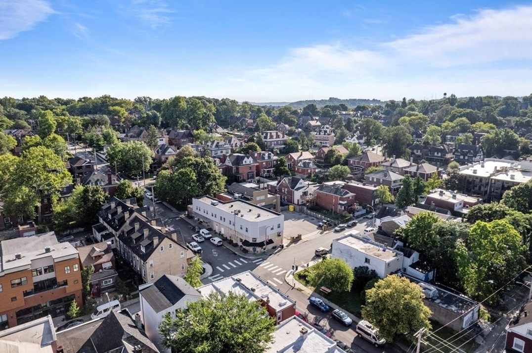 5824 Bryant St, Pittsburgh PA  15206-1604 exterior