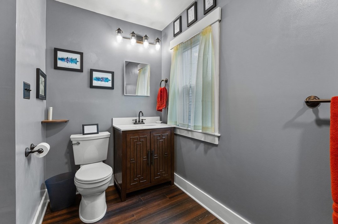 1323 State Ave, Moon Twp PA 15108-2017 exterior