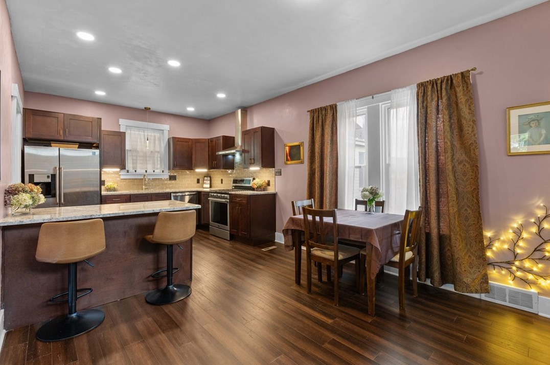 1323 State Ave, Moon Twp PA 15108-2017 exterior