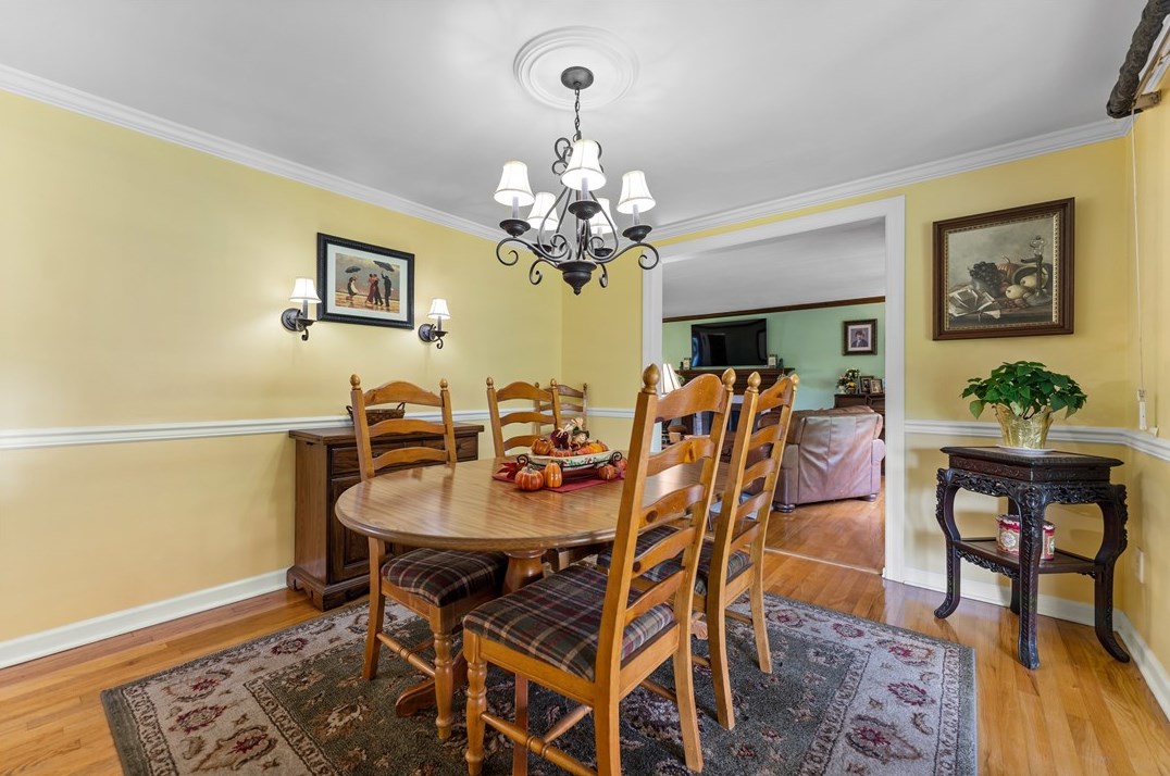 909 Lovingston Dr, Pittsburgh PA  15216-1731 exterior