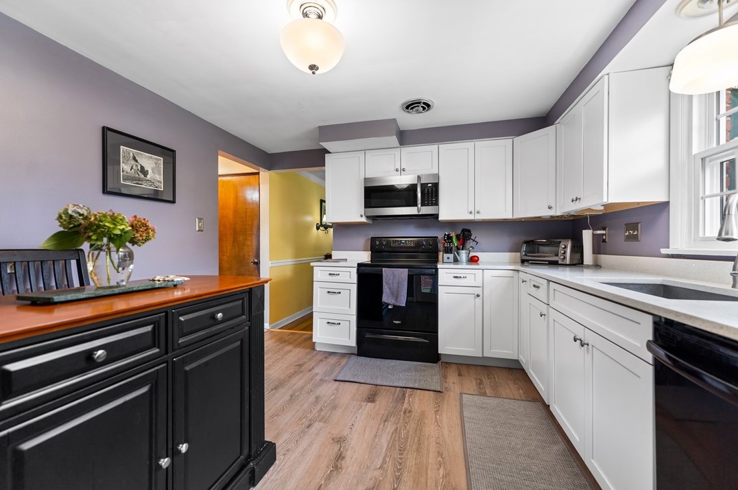 909 Lovingston Dr, Pittsburgh PA  15216-1731 exterior