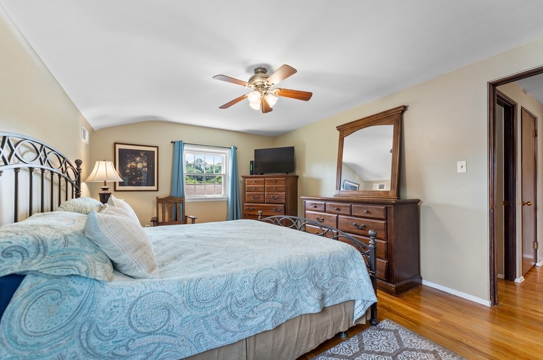 909 Lovingston Dr, Pittsburgh PA  15216-1731 exterior