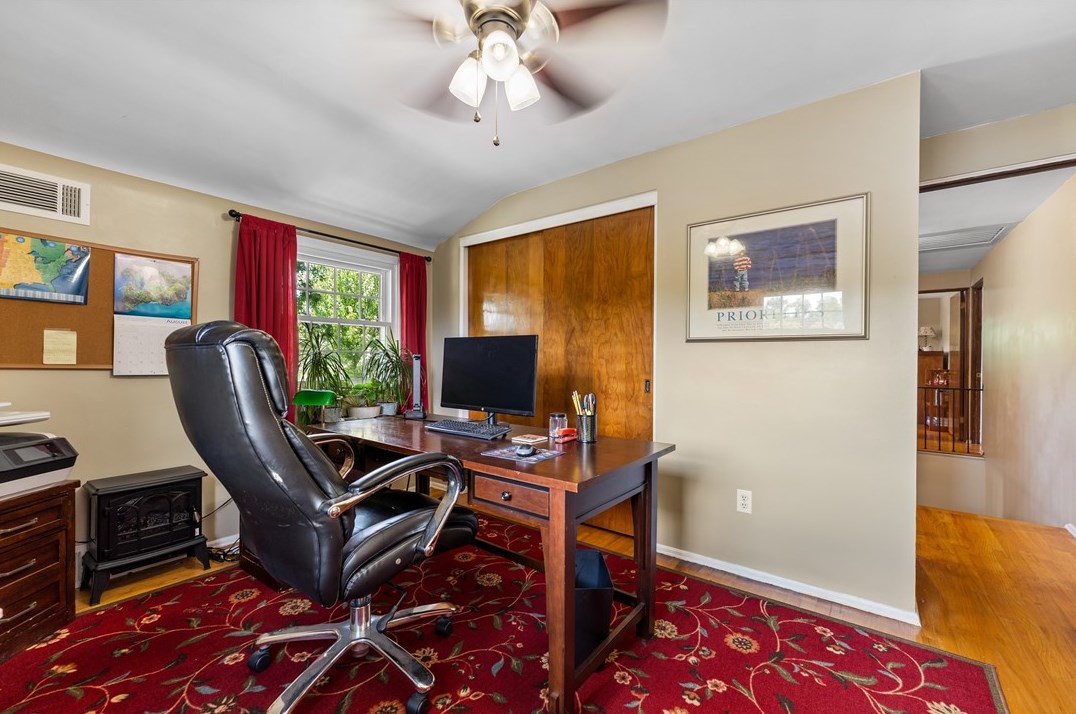 909 Lovingston Dr, Pittsburgh PA  15216-1731 exterior