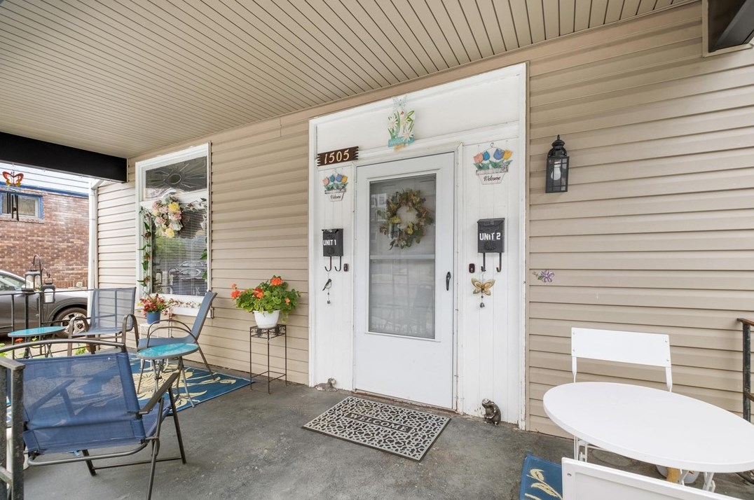 1505 Fallowfield Ave, Pittsburgh PA  15216-3752 exterior