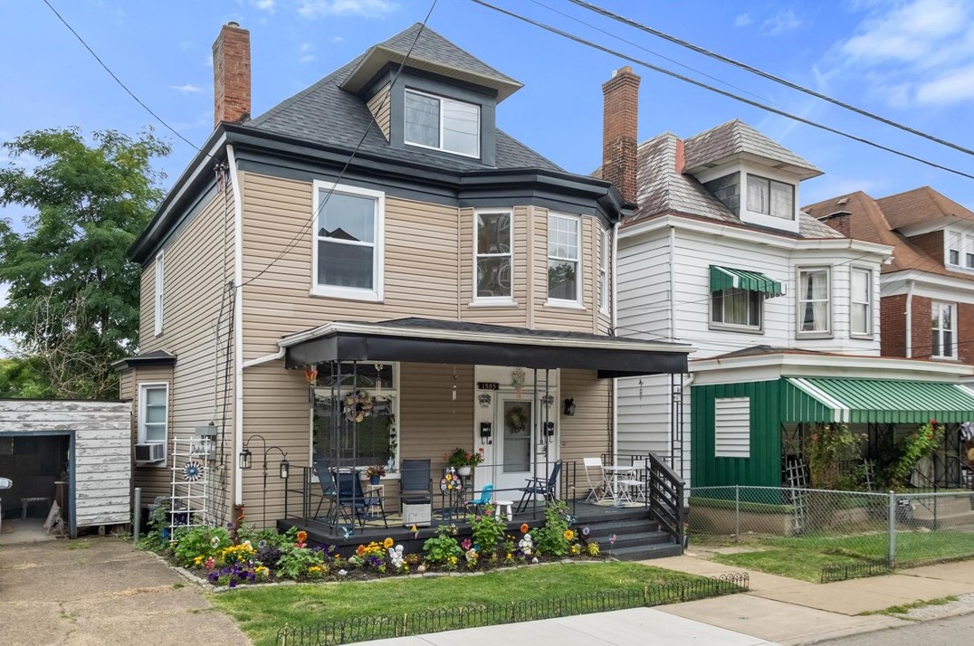 1505 Fallowfield Ave, Pittsburgh PA  15216-3753 exterior