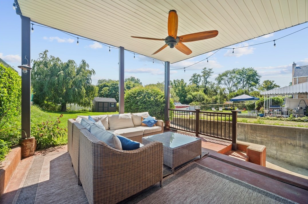 1440 Chislett St, Pittsburgh PA  15206-1309 exterior