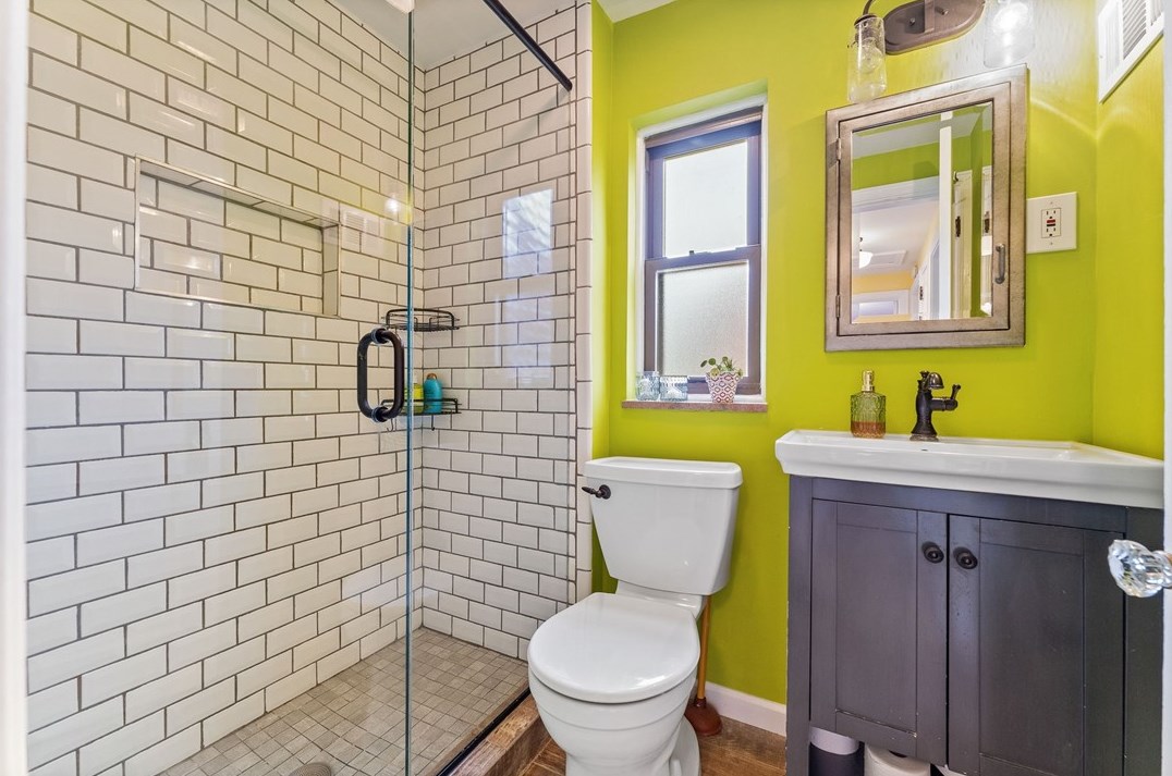 1440 Chislett St, Pittsburgh PA  15206-1309 exterior