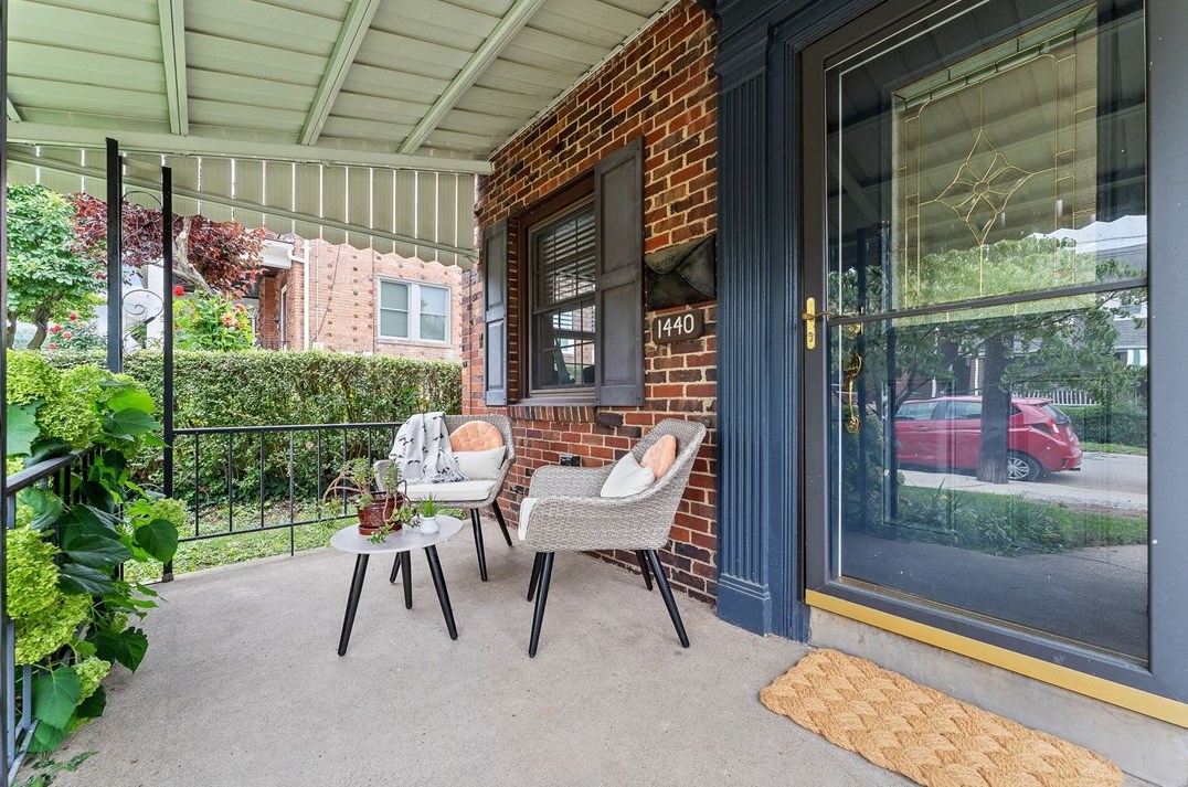 1440 Chislett St, Pittsburgh PA  15206-1309 exterior