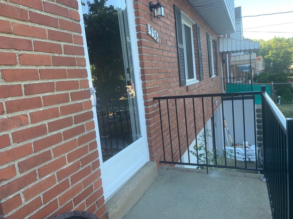 938 Oranmore St, Pittsburgh PA  15201-1032 exterior