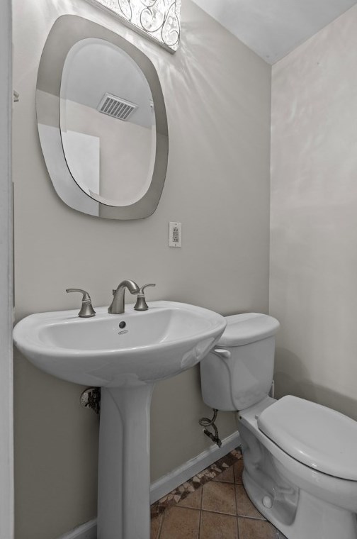 558 Pat Hvn Dr, Pittsburgh PA 15243-1726 exterior