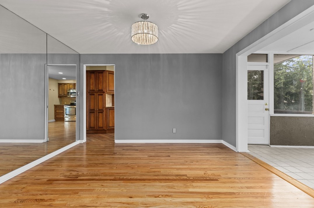 558 Pat Hvn Dr, Pittsburgh PA 15243-1726 exterior