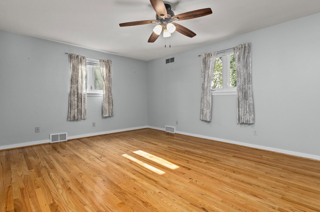 558 Pat Hvn Dr, Pittsburgh PA 15243-1726 exterior