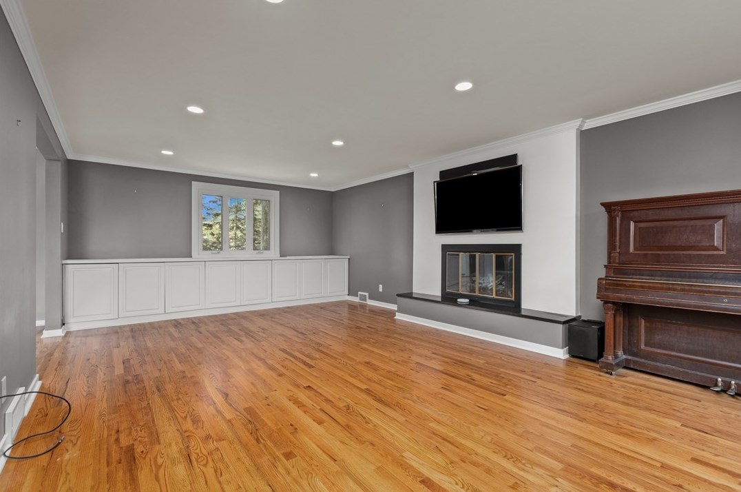 558 Pat Hvn Dr, Pittsburgh PA 15243-1726 exterior