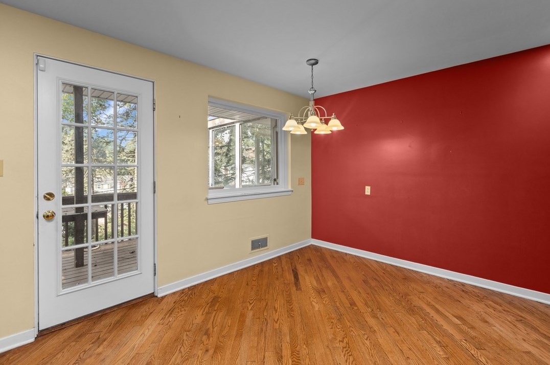 558 Pat Hvn Dr, Pittsburgh PA 15243-1726 exterior