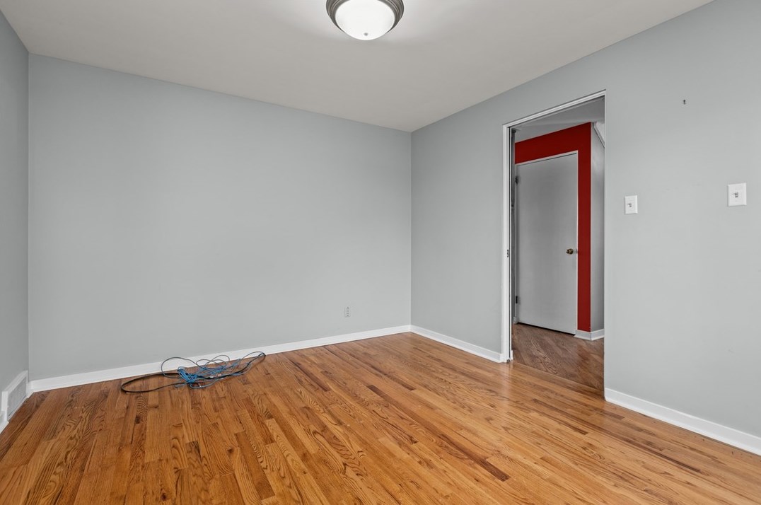 558 Pat Hvn Dr, Pittsburgh PA 15243-1726 exterior