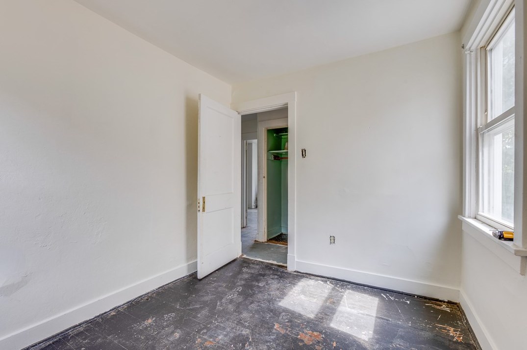 932 Woodbourne Ave, Pittsburgh PA  15226-2108 exterior