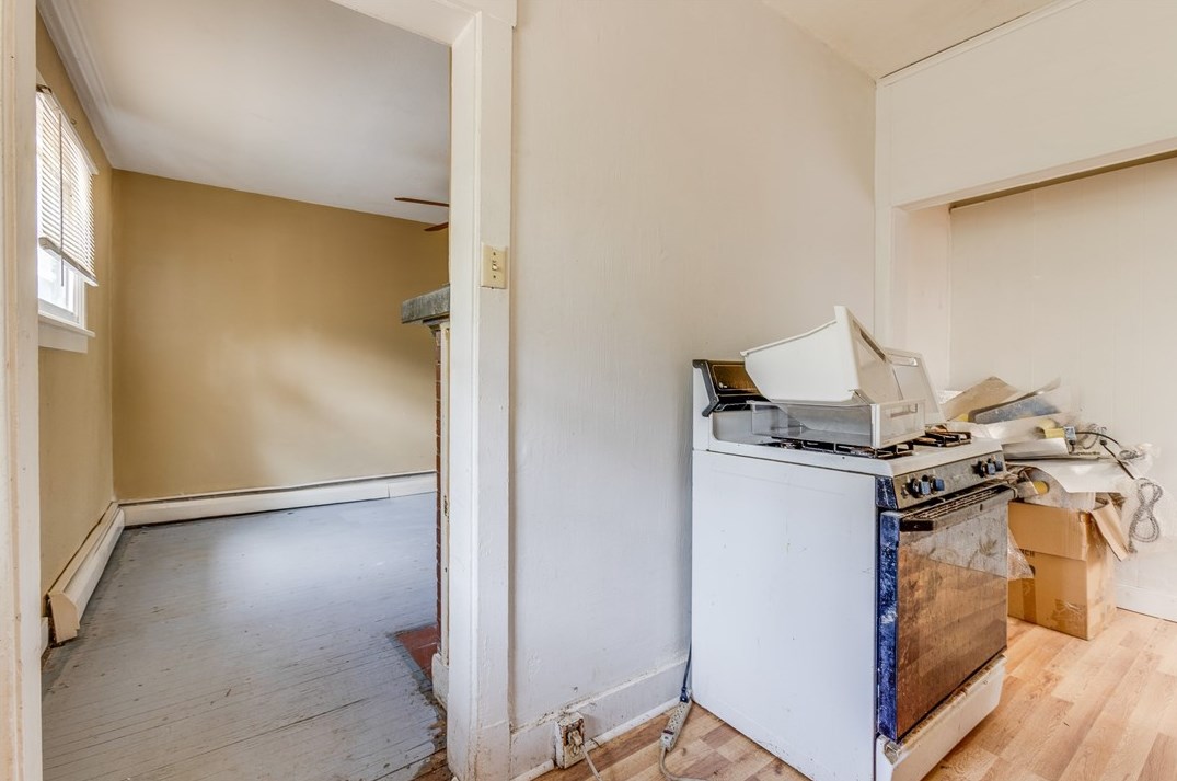 932 Woodbourne Ave, Pittsburgh PA  15226-2108 exterior