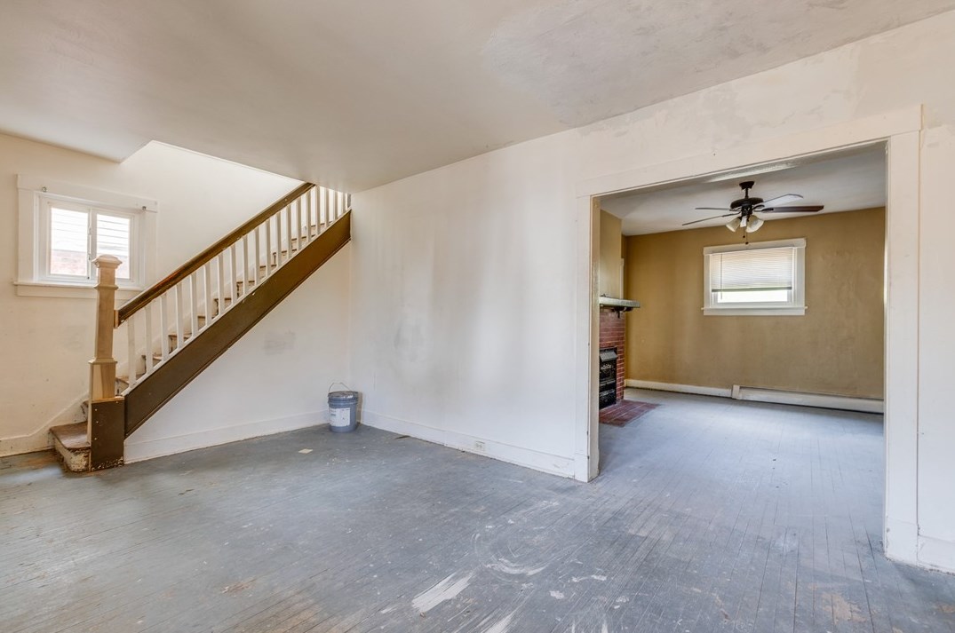 932 Woodbourne Ave, Pittsburgh PA  15226-2108 exterior