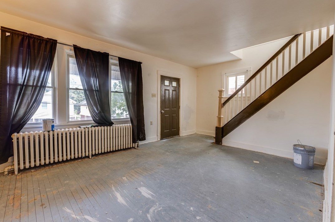 932 Woodbourne Ave, Pittsburgh PA  15226-2108 exterior