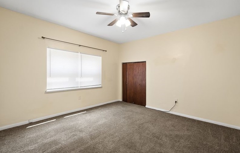 1033 Berkshire Ave, Pittsburgh PA  15226-2218 exterior