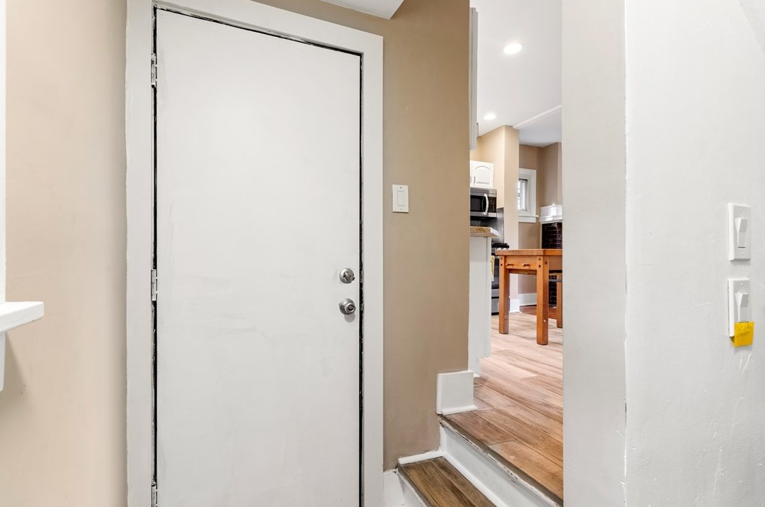 4830 Stanton Ave, Pittsburgh PA 15201-1628 exterior