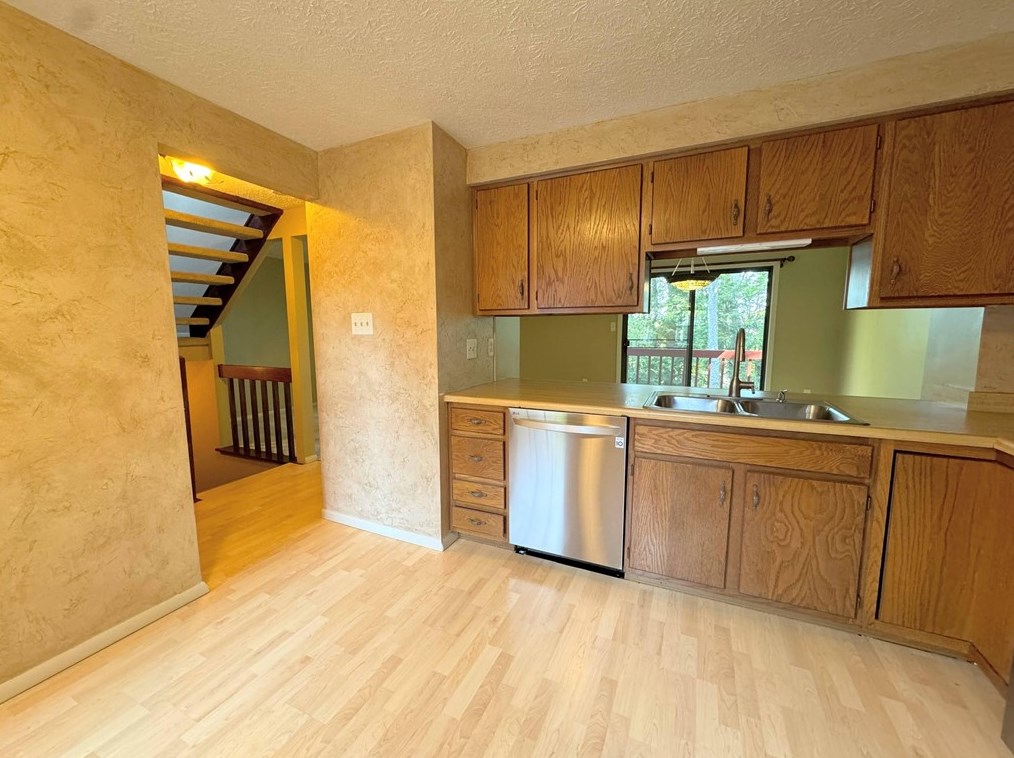 805 Timberglen Dr, Imperial PA  15126-9224 exterior