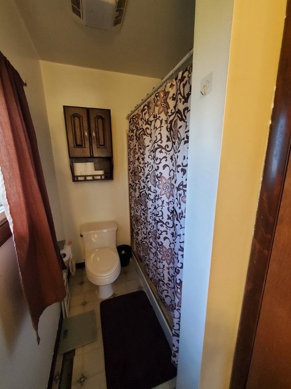 2007 Delaware Ave, New Castle PA  16105-2210 exterior