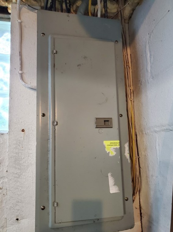 2007 Delaware Ave, New Castle PA  16105-2210 exterior