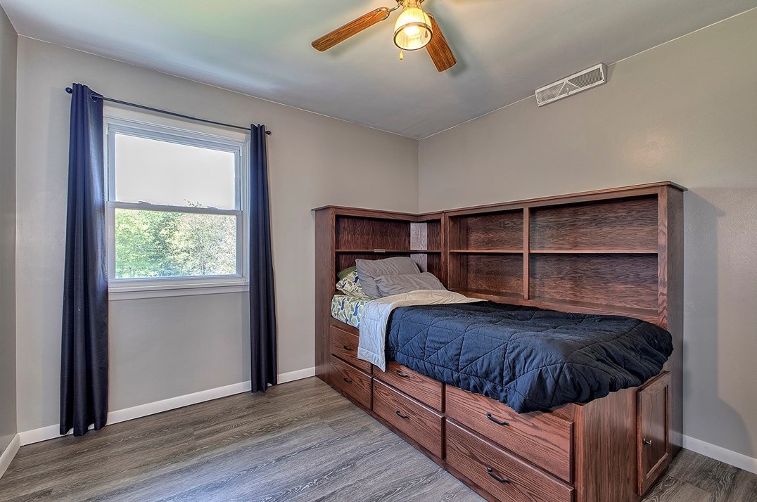 978 Barclay Rd, Indiana PA 15701-9775 exterior