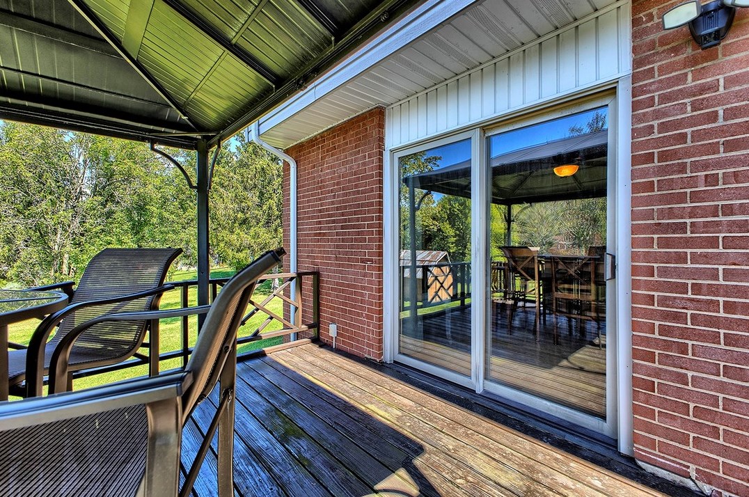 978 Barclay Rd, Indiana PA 15701-9775 exterior