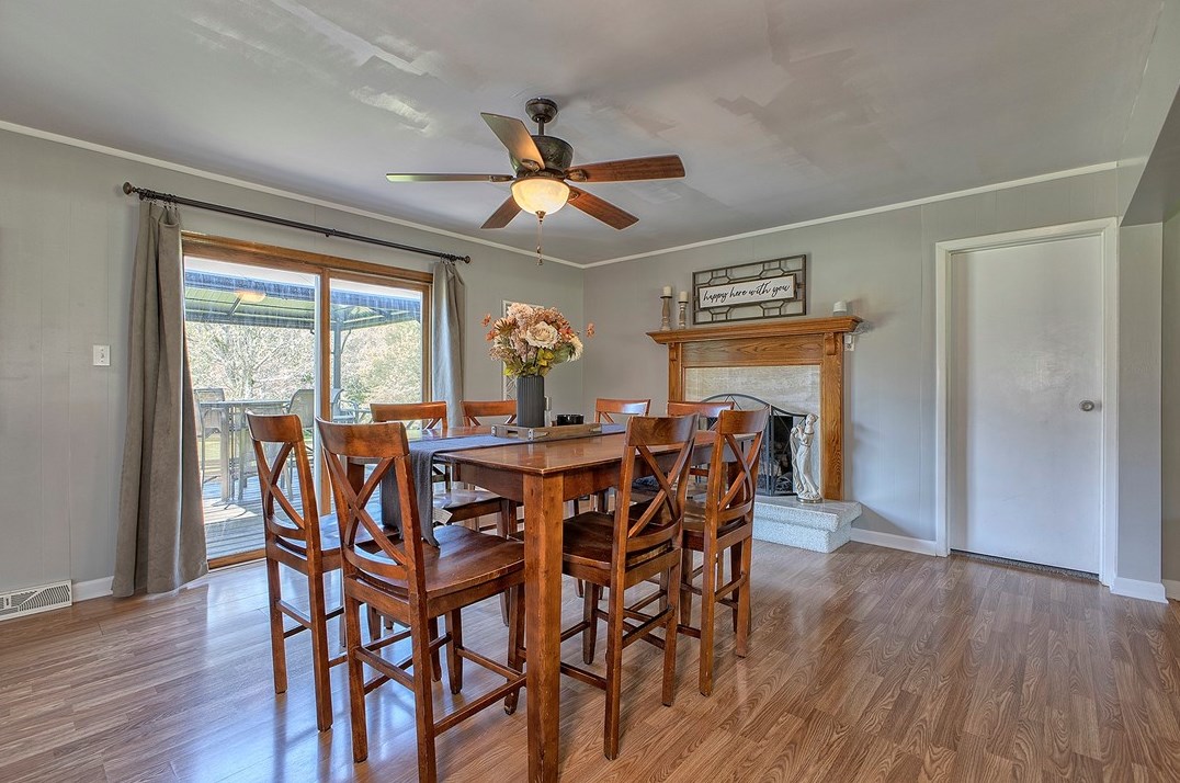 978 Barclay Rd, Indiana PA 15701-9775 exterior