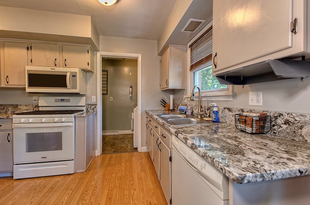 978 Barclay Rd, Indiana PA 15701-9775 exterior