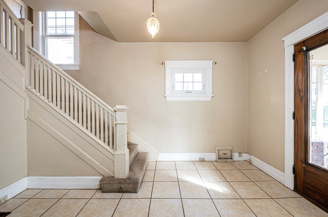 562 Main St, Greensburg PA 15601-1863 exterior