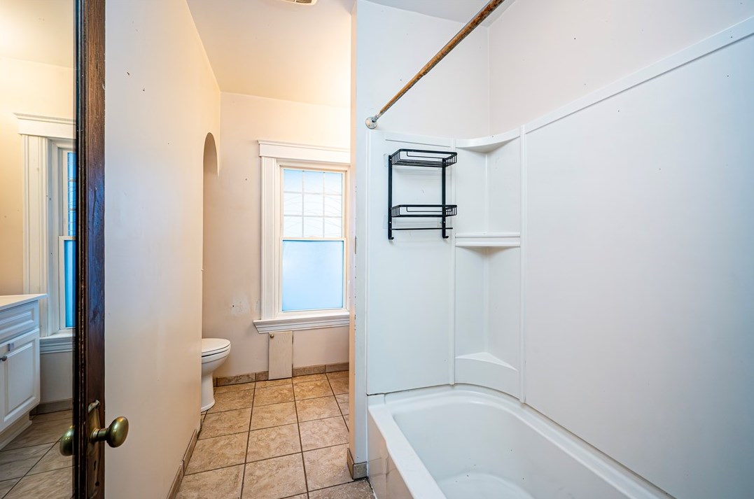 562 Main St, Greensburg PA 15601-1863 exterior