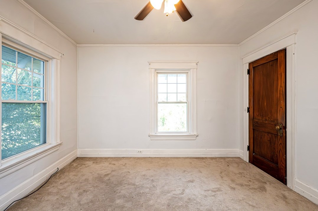 562 Main St, Greensburg PA 15601-1863 exterior