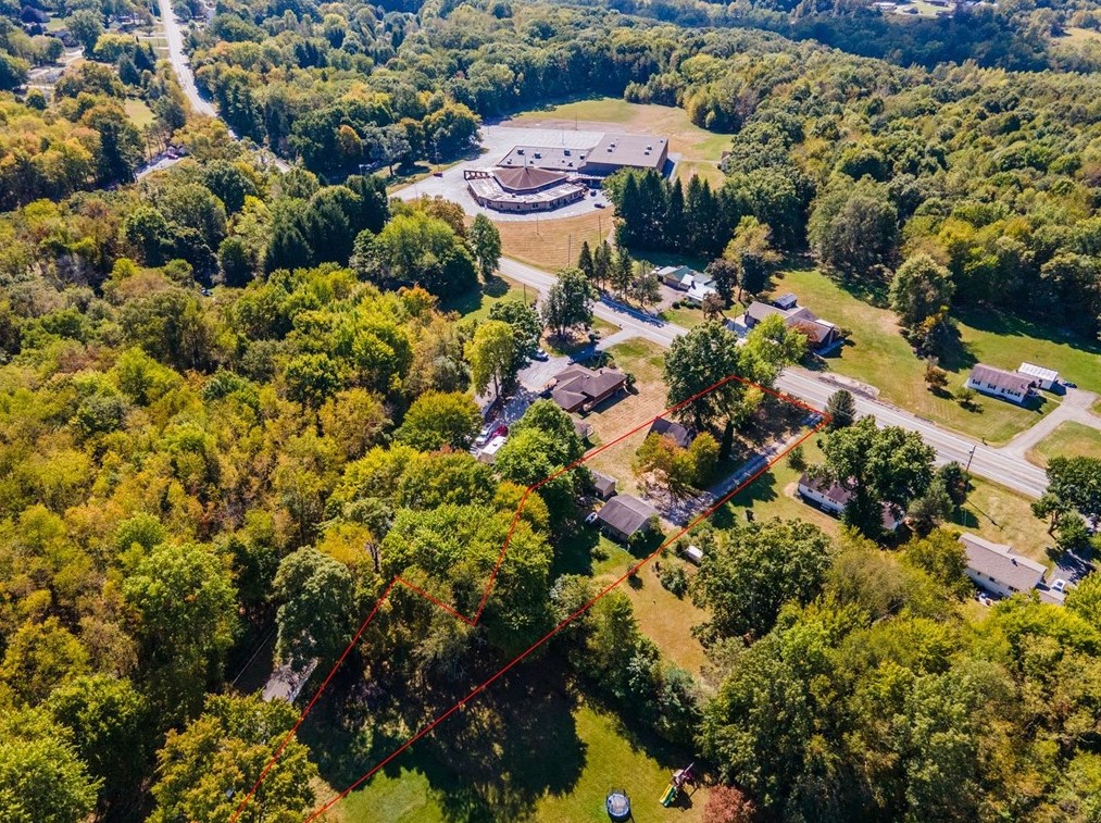 2104 Pulaski Rd, New Castle PA 16105-4643 exterior