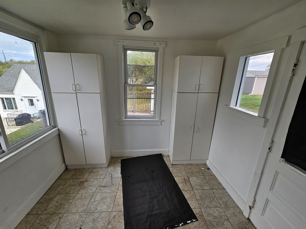 10085 Grandview Ave, Pittsburgh PA 15237-2252 exterior