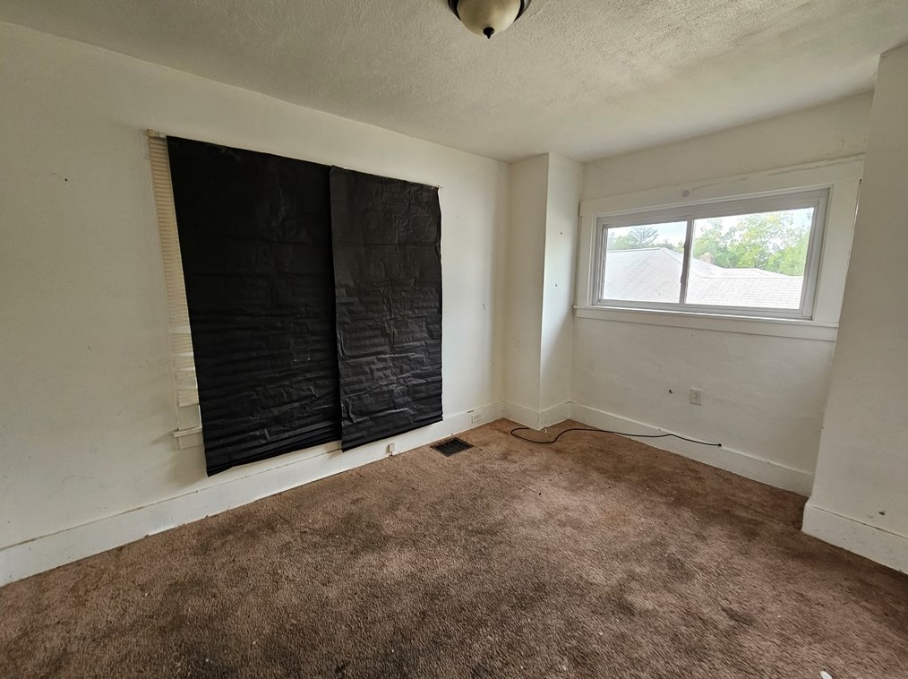 10085 Grandview Ave, Pittsburgh PA 15237-2252 exterior