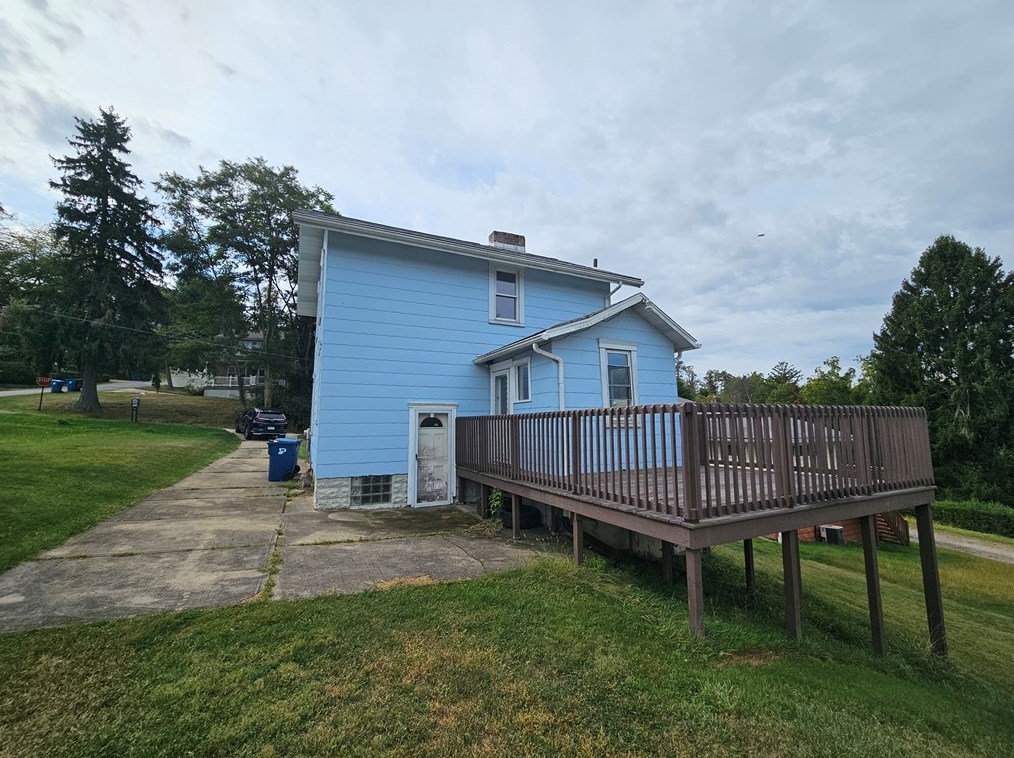 10085 Grandview Ave, Pittsburgh PA 15237-2252 exterior