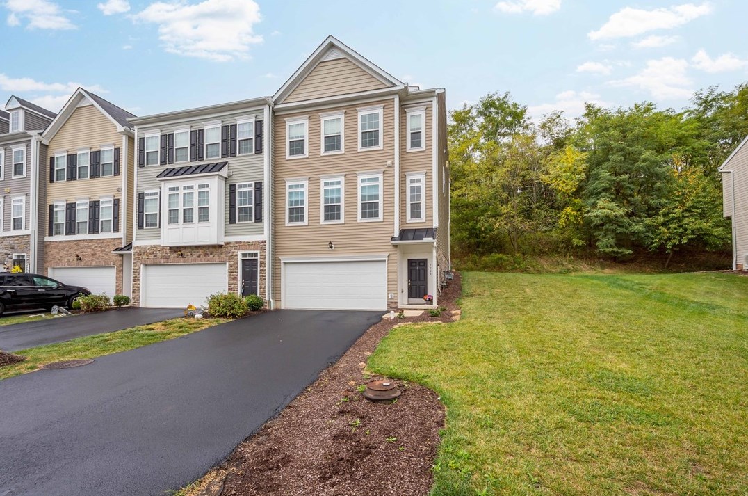 2289 Flint Dr, Washington PA 15301-7760 exterior