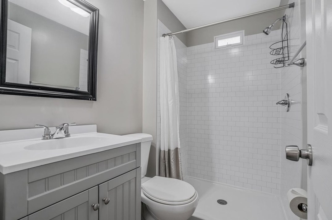 261 Robinson St, Pittsburgh PA 15213-2312 exterior