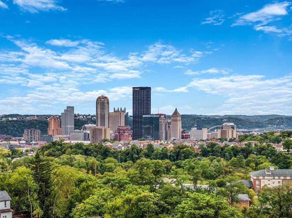 261 Robinson St, Pittsburgh PA 15213-2312 exterior