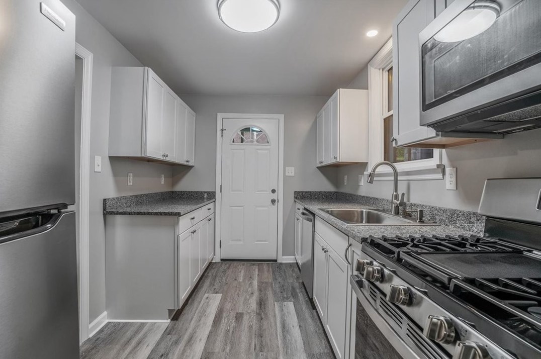 261 Robinson St, Pittsburgh PA 15213-2312 exterior