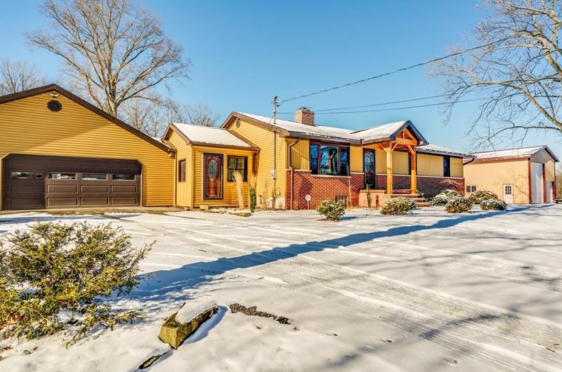 1417 Pine Glenn Rd, Pulaski Township, PA 16143 MLS 1377390 Coldwell