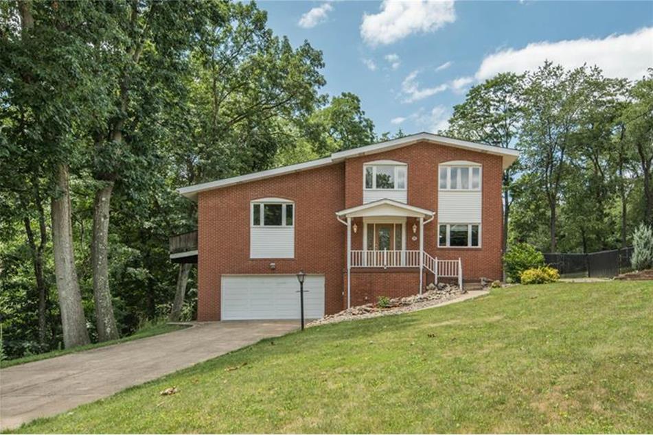 122 Claridge Dr, MoonCrescent Township, PA 15108 MLS 1456605