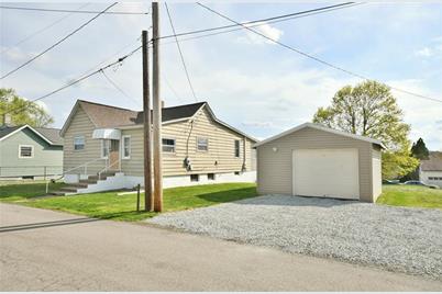 74 Russell St - Photo 1